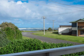 Rocky Point - pet friendly accommodation for multiple families Port Fairy